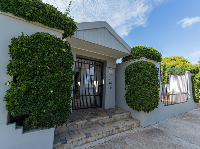 5 Bedroom Property for Sale in Summerstrand Eastern Cape